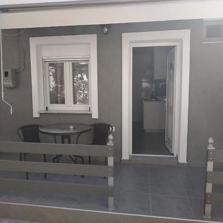 Agelikis' Apartments Nea Kallikrateia Dış mekan fotoğraf